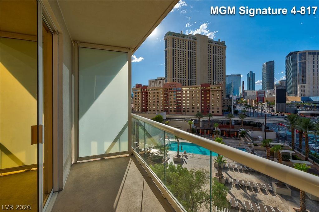 125 East Harmon Avenue 417, Las Vegas, NV 89109 — photo 2