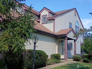 35 Edinburgh Drive, Monroe, NJ 08831