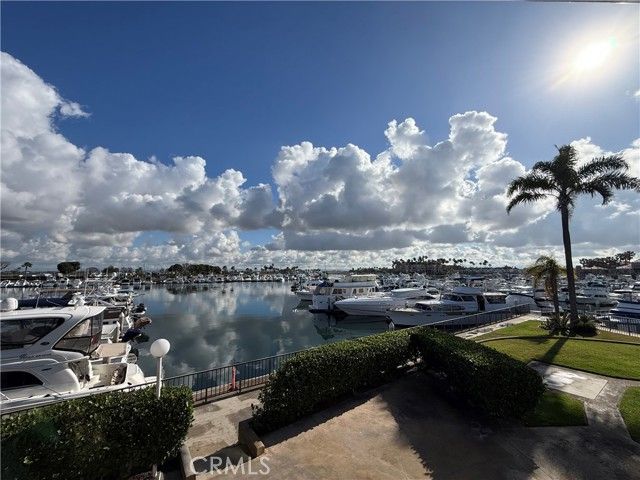 2872 Coast Circle 104, Huntington Beach, CA 92649