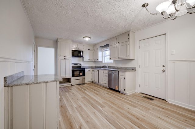 30 Mohawk Drive, Searcy, AR 72143