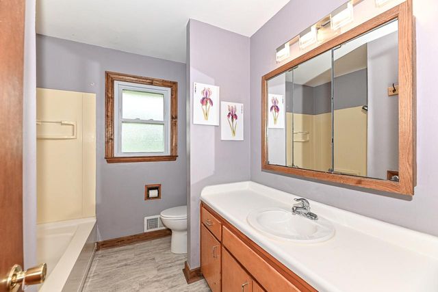 6206 W Fairlane AVENUE, Brown Deer, WI 53223
