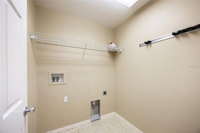 25488 NW 10TH AVENUE, Newberry, FL 32669