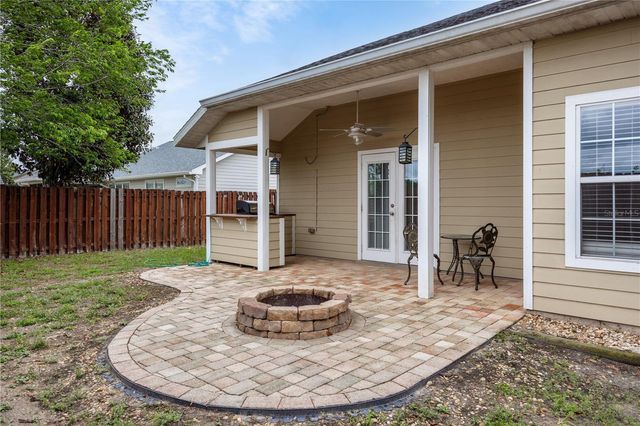 25488 NW 10TH AVENUE, Newberry, FL 32669