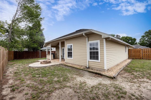 25488 NW 10TH AVENUE, Newberry, FL 32669