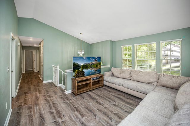 107 BUTLER CIR, Locust Grove, VA 22508