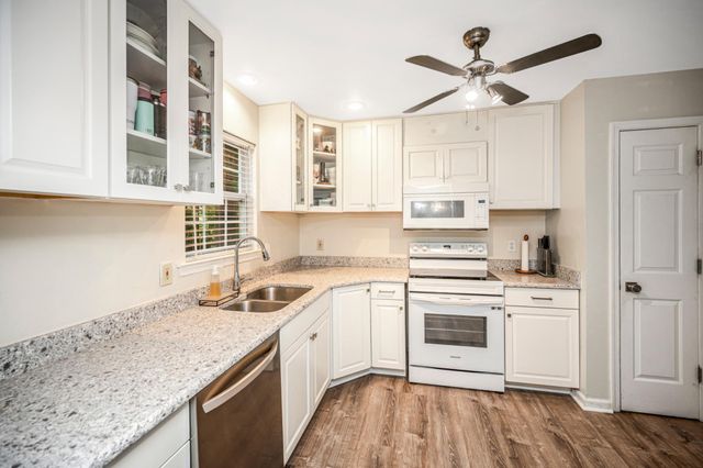 107 BUTLER CIR, Locust Grove, VA 22508