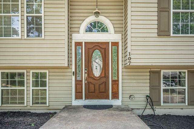 107 BUTLER CIR, Locust Grove, VA 22508