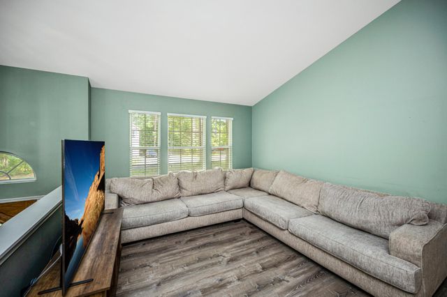 107 BUTLER CIR, Locust Grove, VA 22508