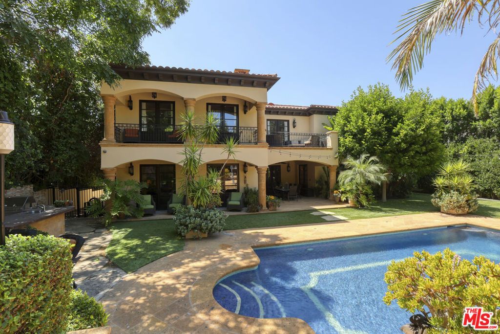 Image 42 of property listing at 4718 White Oak Avenue, Encino, CA 91316