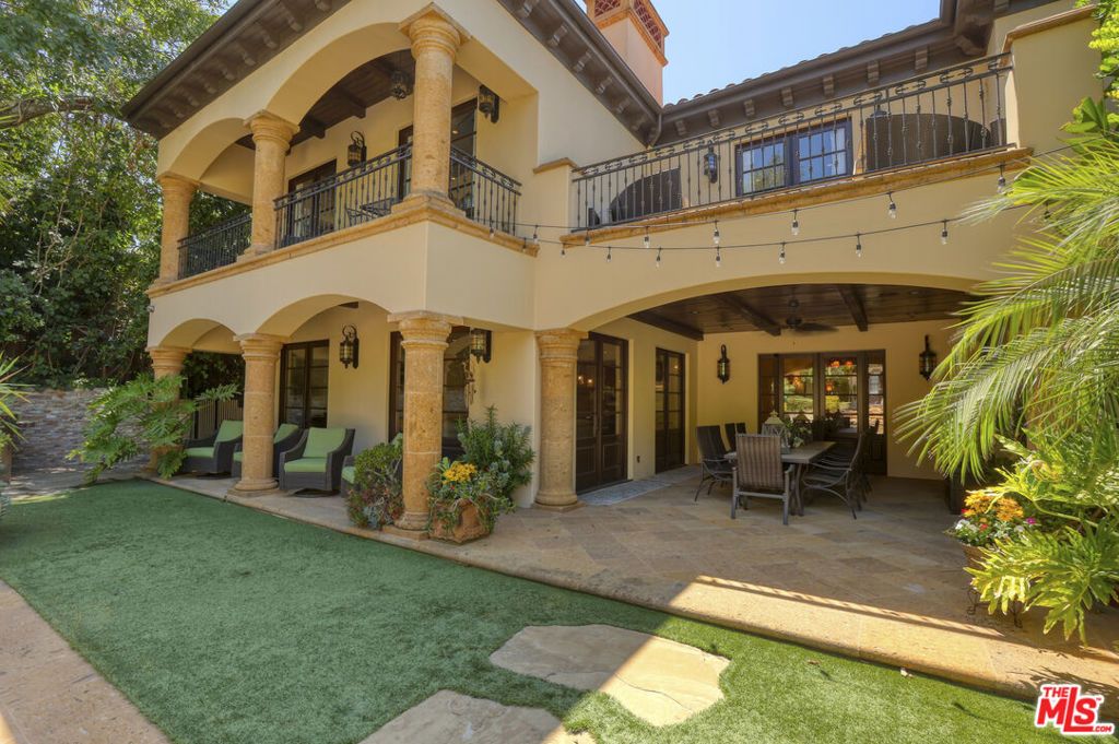 Image 47 of property listing at 4718 White Oak Avenue, Encino, CA 91316