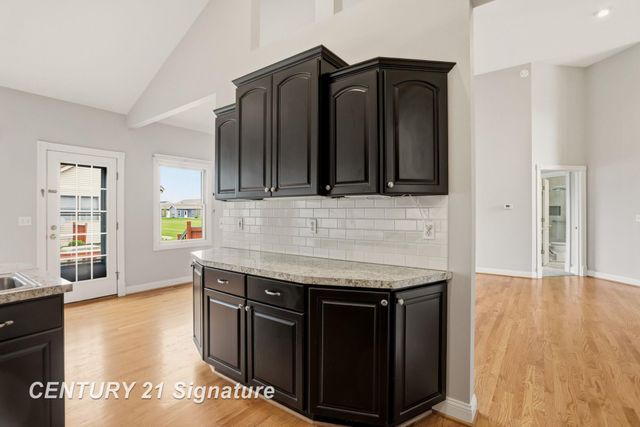 11 Willow Pointe Drive, Freeland, MI 48623