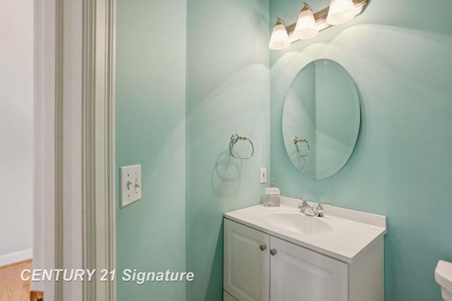 11 Willow Pointe Drive, Freeland, MI 48623