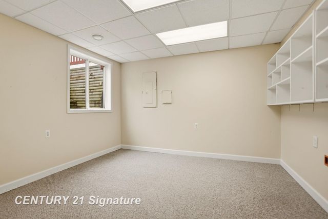11 Willow Pointe Drive, Freeland, MI 48623
