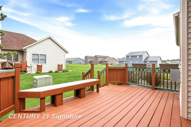 11 Willow Pointe Drive, Freeland, MI 48623