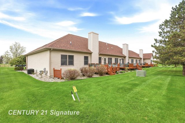 11 Willow Pointe Drive, Freeland, MI 48623