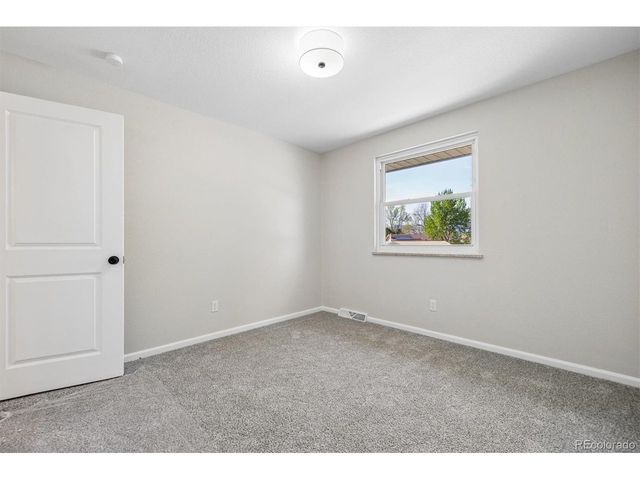 6842 Wright Ct, Arvada, CO 80004