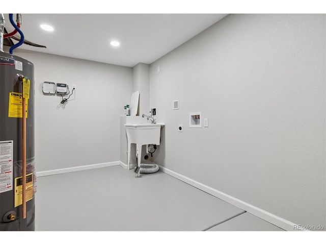 6842 Wright Ct, Arvada, CO 80004