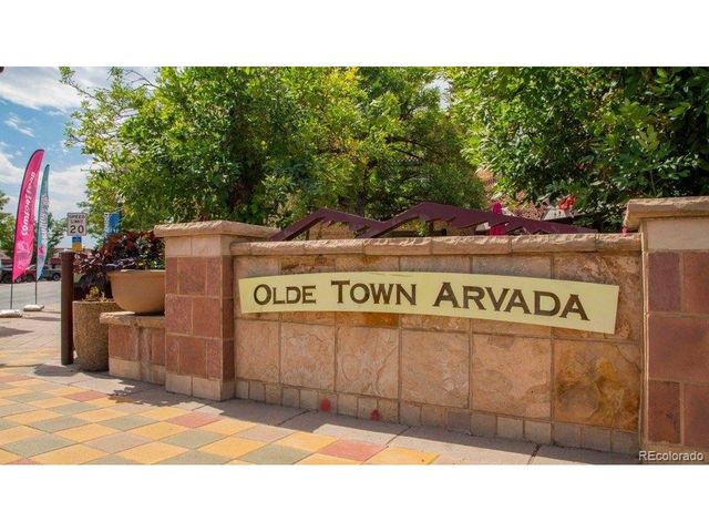 6842 Wright Ct, Arvada, CO 80004