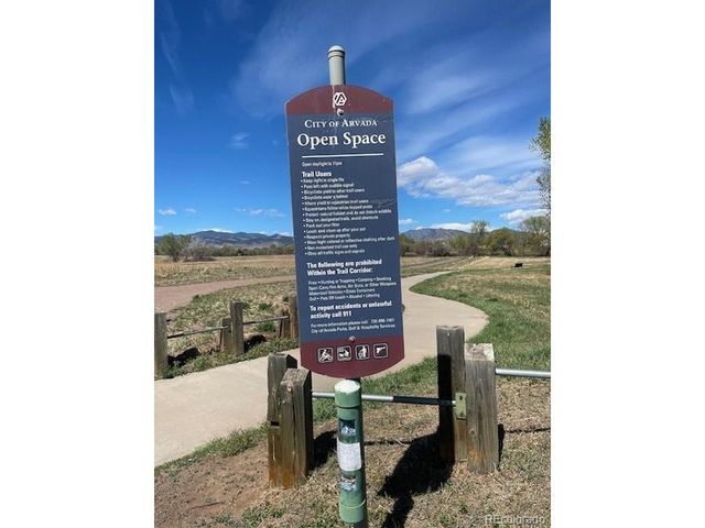 6842 Wright Ct, Arvada, CO 80004