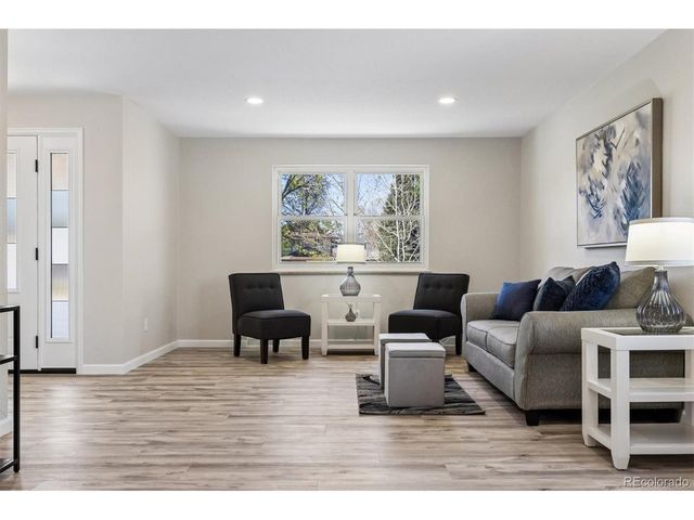 6842 Wright Ct, Arvada, CO 80004