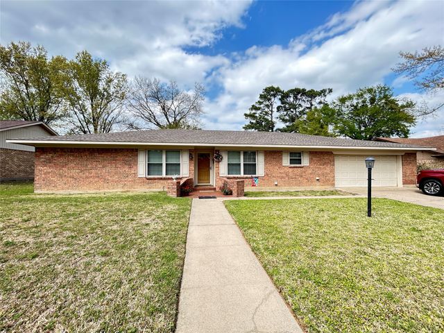 517 Junell Street, Sulphur Springs, TX 75482