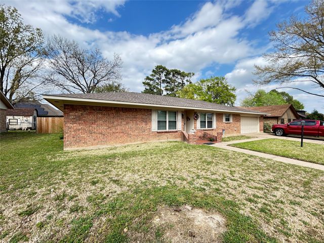 517 Junell Street, Sulphur Springs, TX 75482