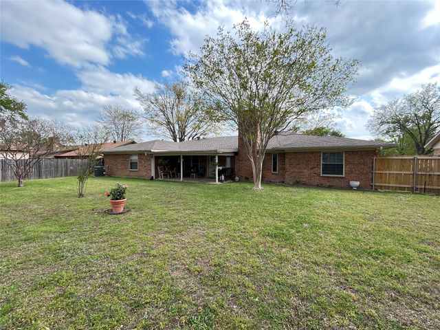 517 Junell Street, Sulphur Springs, TX 75482