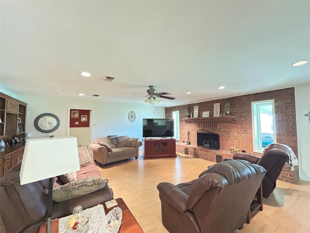 517 Junell Street, Sulphur Springs, TX 75482