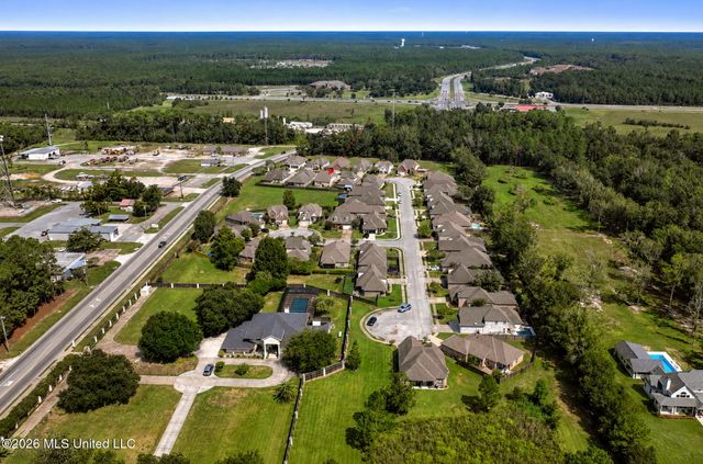 3931 Acadian Village Drive, Ocean Springs, MS 39564