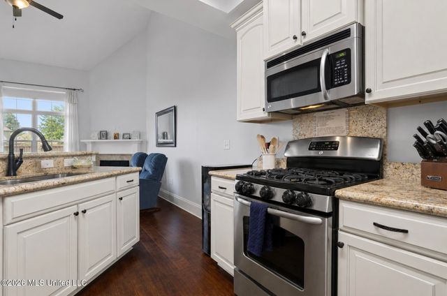 3931 Acadian Village Drive, Ocean Springs, MS 39564