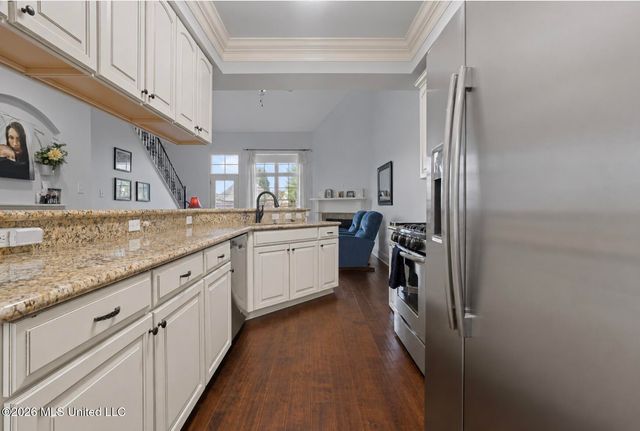 3931 Acadian Village Drive, Ocean Springs, MS 39564