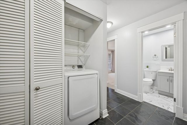 5731 Sutton Place, Hinsdale, IL 60521