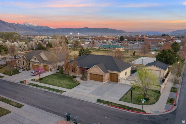 2182 W COPPER KING LN, South Jordan, UT 84095