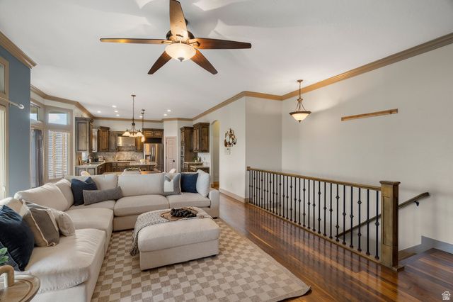 2182 W COPPER KING LN, South Jordan, UT 84095