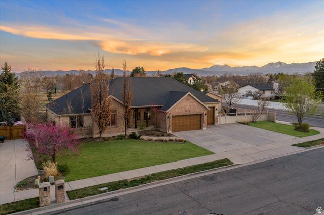2182 W COPPER KING LN, South Jordan, UT 84095