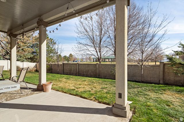 2182 W COPPER KING LN, South Jordan, UT 84095