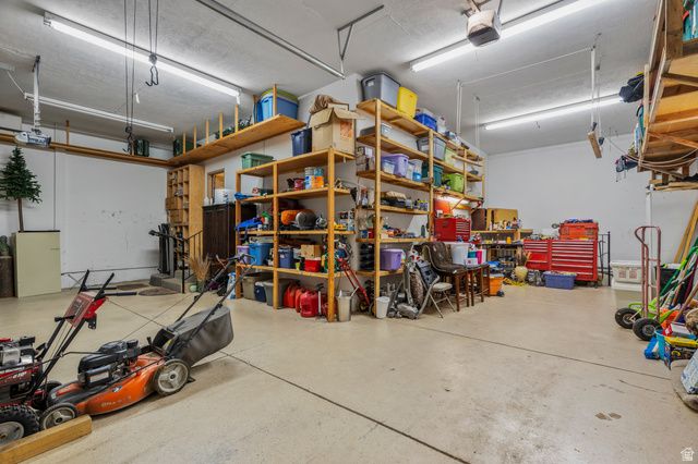 2182 W COPPER KING LN, South Jordan, UT 84095