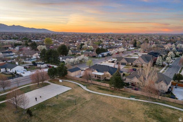 2182 W COPPER KING LN, South Jordan, UT 84095