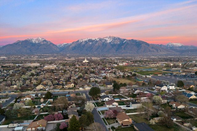 2182 W COPPER KING LN, South Jordan, UT 84095