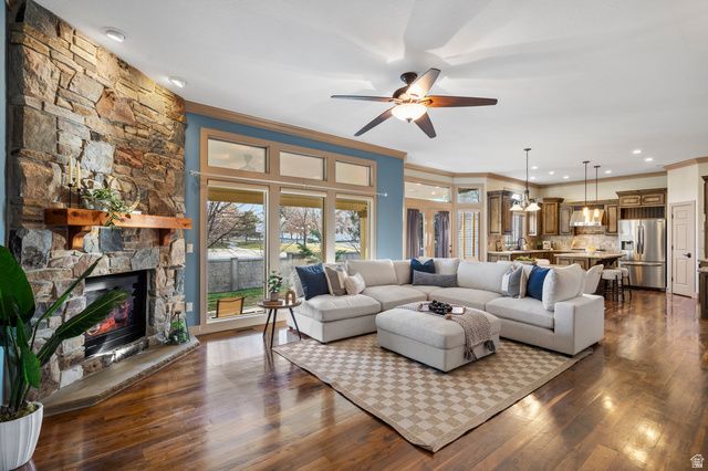 2182 W COPPER KING LN, South Jordan, UT 84095