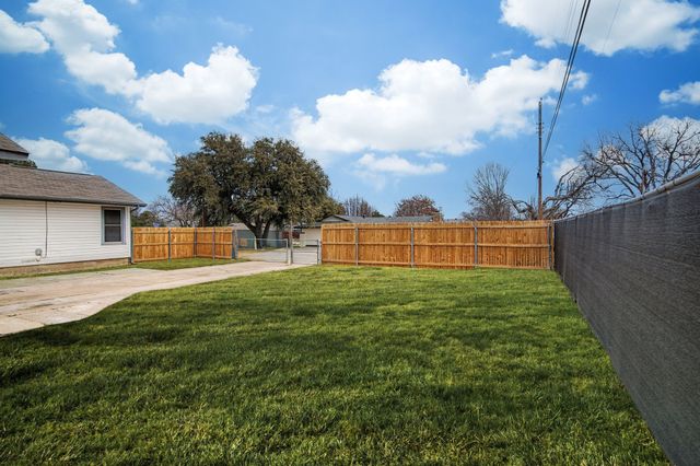 5332 Nadine Drive, Haltom City, TX 76117