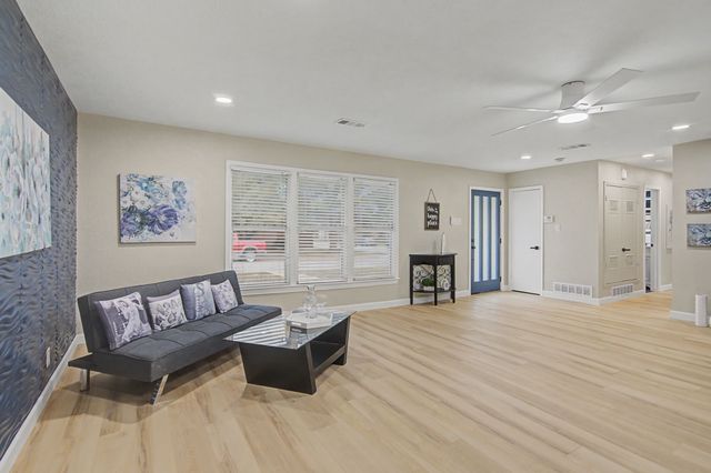 5332 Nadine Drive, Haltom City, TX 76117