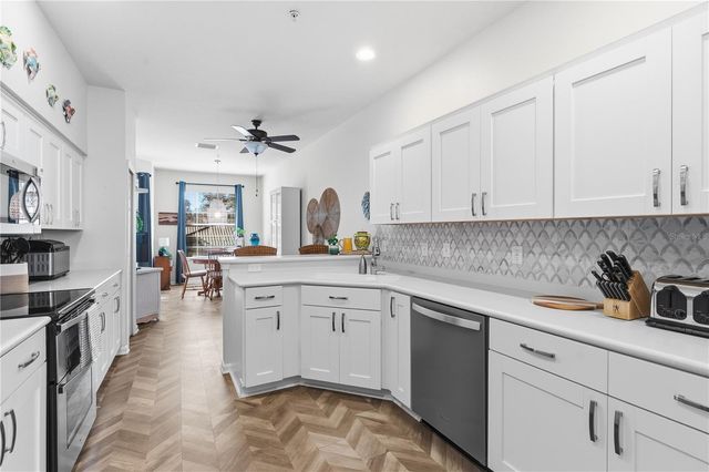 2111 CARRIAGE LANE 202, Clearwater, FL 33765