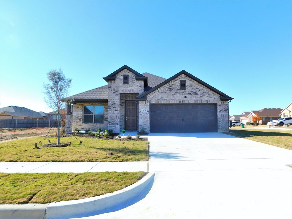3023 Cliffview Drive, Sanger, TX 76266