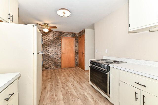 1818 Grandview DRIVE, Beloit, WI 53511