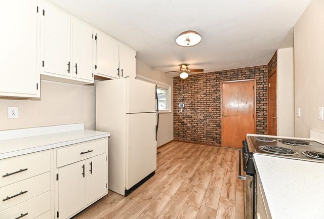 1818 Grandview DRIVE, Beloit, WI 53511