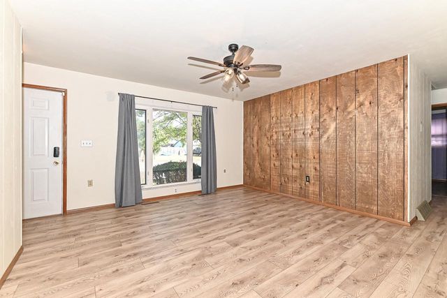 1818 Grandview DRIVE, Beloit, WI 53511