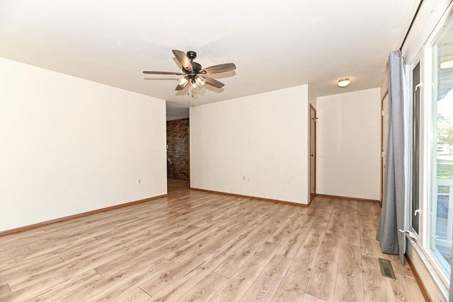 1818 Grandview DRIVE, Beloit, WI 53511