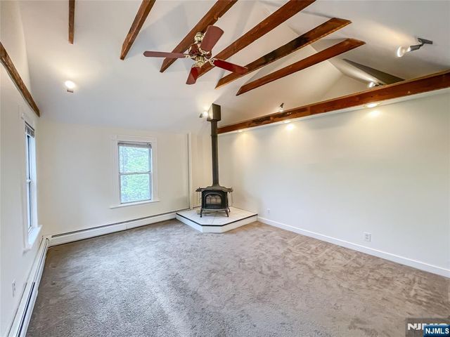270 Macopin Road, Bloomingdale, NJ 07403