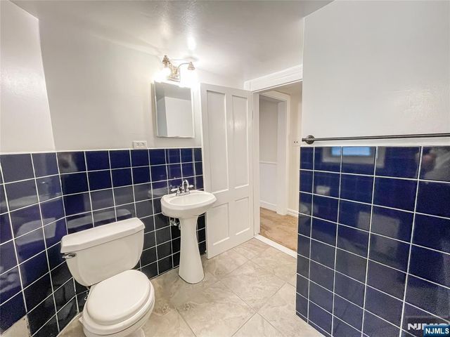 270 Macopin Road, Bloomingdale, NJ 07403